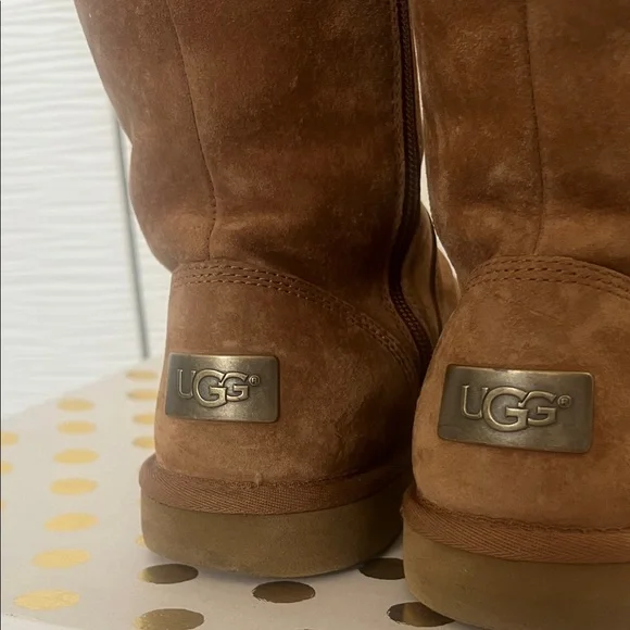 UGG Tan Winter Boots - Picture 6 of 9